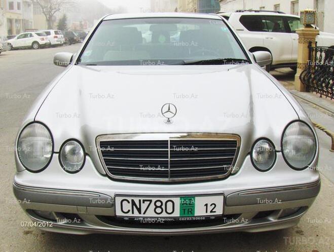 Mercedes E 220 2000, 155,000 km - 2.2 л - Bakı