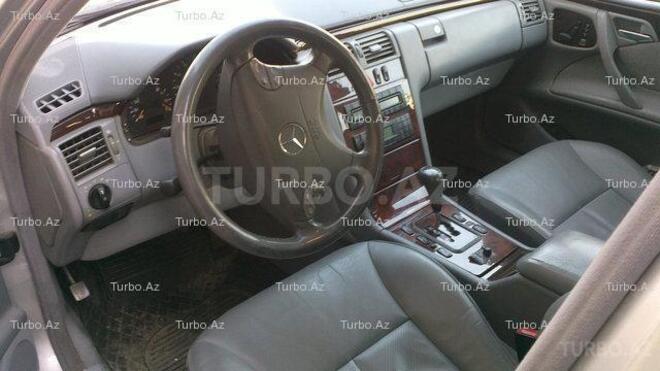 Mercedes E 320 1999, 150,000 km - 3.2 l - Bakı