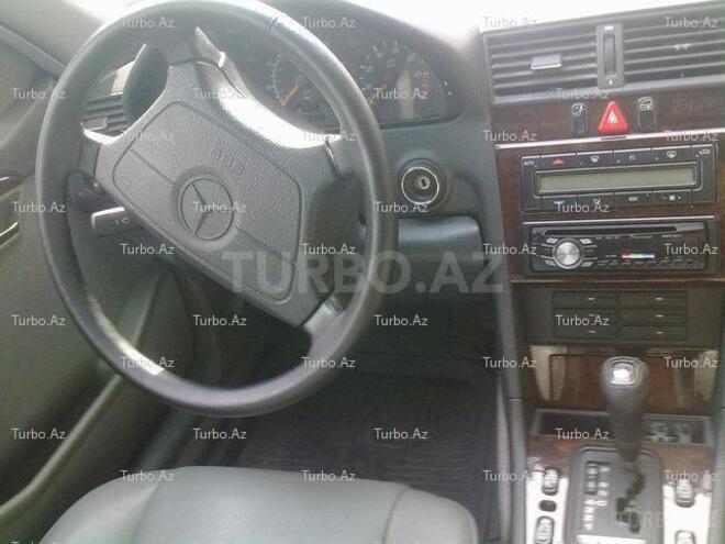 Mercedes C 230 1997, 200,000 km - 2.3 l - Bakı