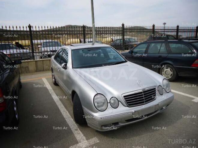 Mercedes E 270 2000, 187,000 km - 2.7 l - Bakı