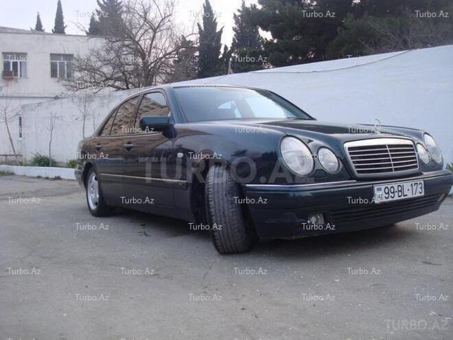 Mercedes E 240 1999, 141,483 km - 2.4 l - Bakı