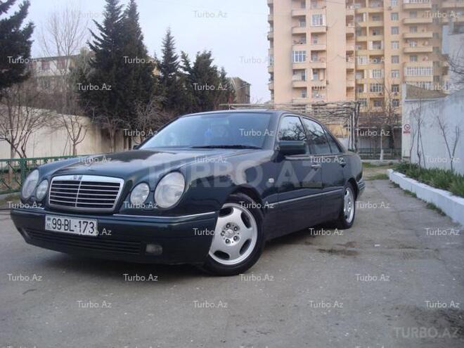 Mercedes E 240 1999, 141,483 km - 2.4 l - Bakı