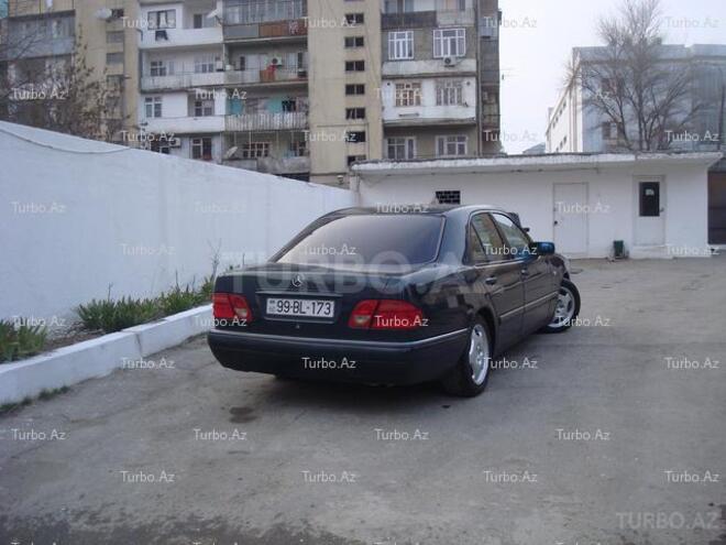 Mercedes E 240 1999, 141,483 km - 2.4 l - Bakı