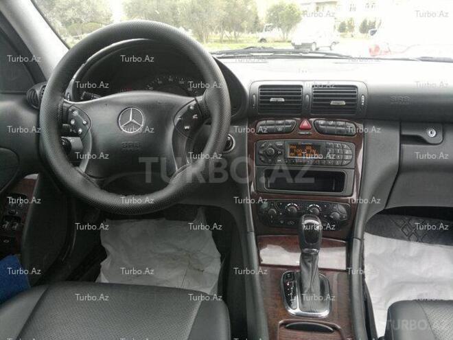 Mercedes C 240 2002, 218,000 km - 2.6 l - Bakı