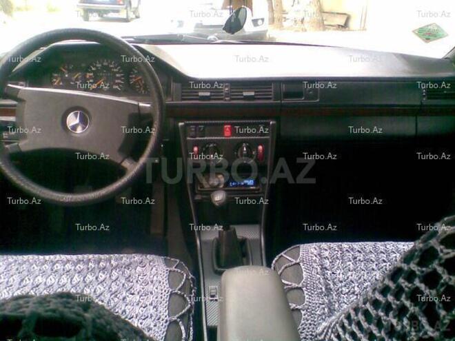 Mercedes E 200 1990, 289,828 km - 2.0 л - Bakı