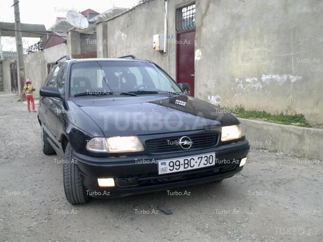 Opel Astra 1997, 178,000 km - 1.6 l - Bakı