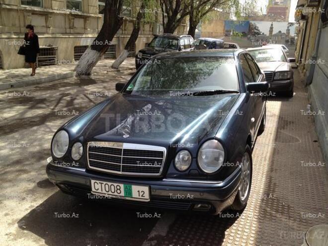 Mercedes E 240 1999, 168,000 km - 2.6 l - Bakı