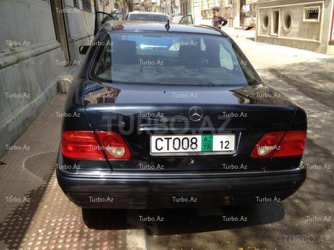 Mercedes E 240 1999, 168,000 km - 2.6 l - Bakı