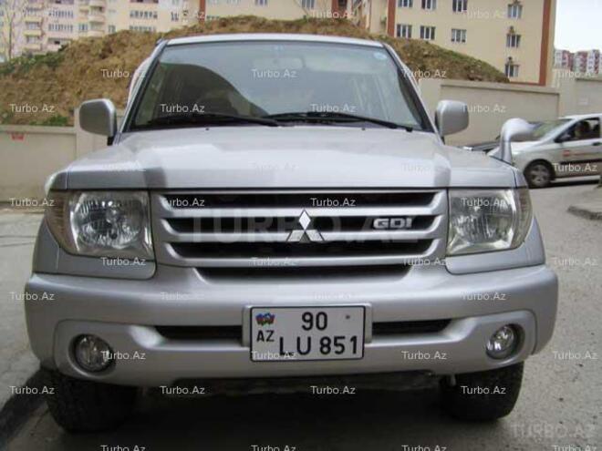 Mitsubishi Pajero io 2002, 200,600 km - 2.0 l - Bakı