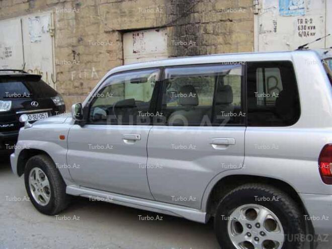 Mitsubishi Pajero io 2002, 200,600 km - 2.0 l - Bakı