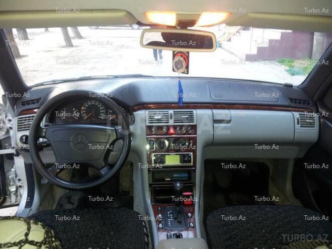 Mercedes E 200 1998, 161,000 km - 2.0 l - Bakı