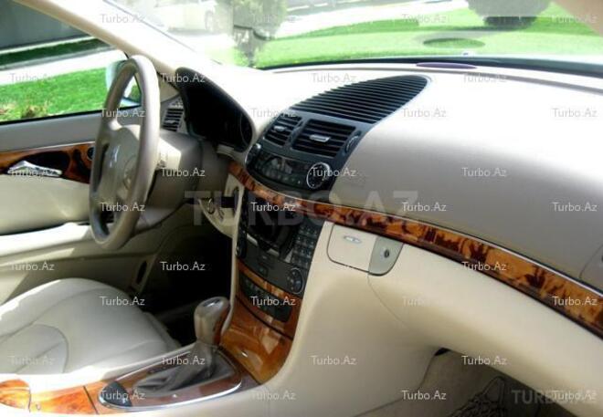 Mercedes E 240 2003, 131,200 km - 2.6 l - Bakı