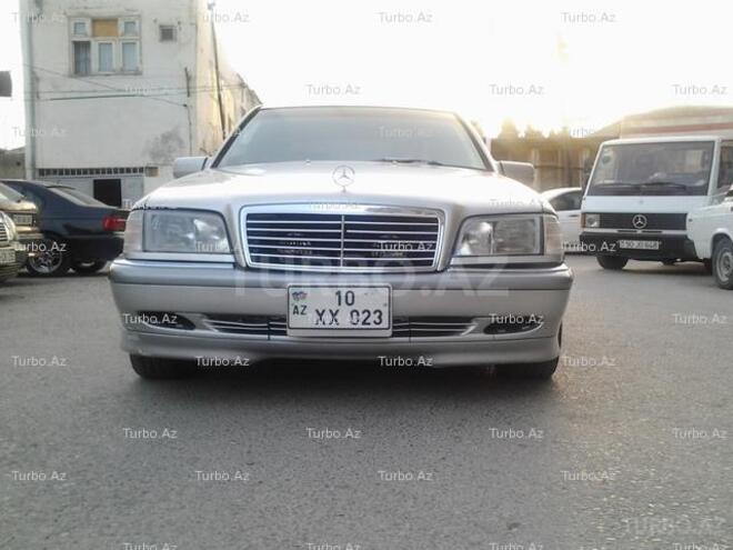Mercedes C 240 2000, 177,000 km - 2.4 л - Bakı
