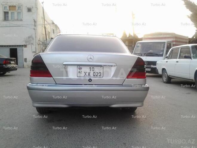 Mercedes C 240 2000, 177,000 km - 2.4 л - Bakı