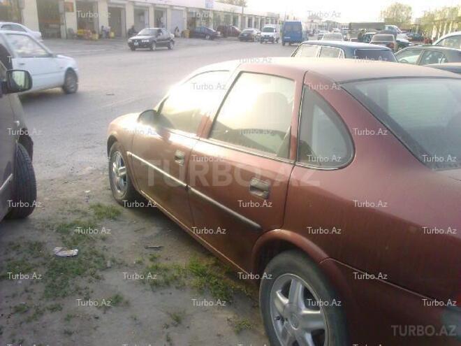 Opel Vectra 1999, 245,000 km - 2.0 l - Bakı
