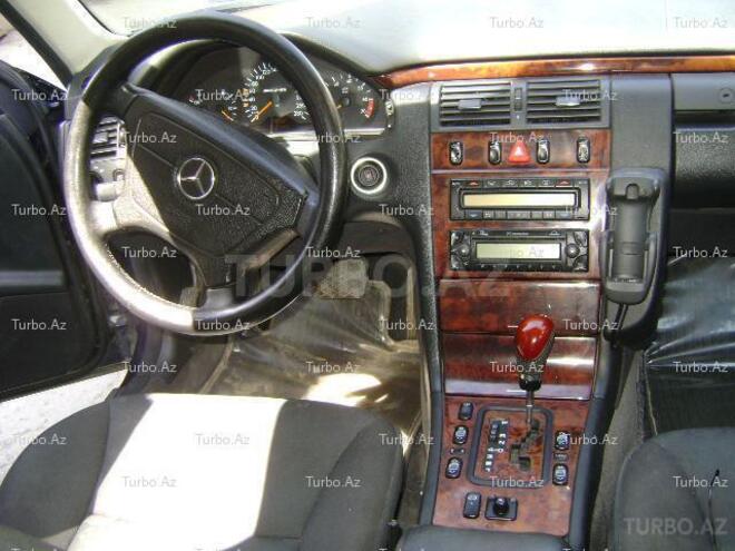 Mercedes E 240 1999, 150,000 km - 2.4 л - Bakı