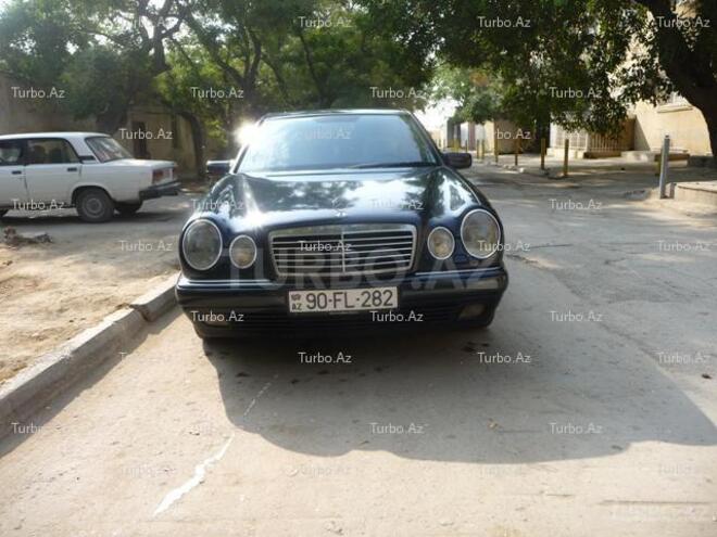 Mercedes E 240 1999, 273,000 km - 2.4 l - Bakı