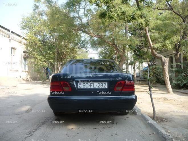 Mercedes E 240 1999, 273,000 km - 2.4 l - Bakı