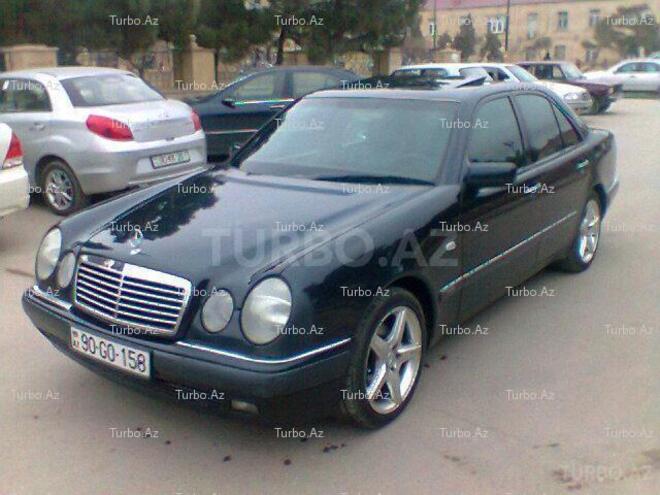 Mercedes E 230 1995, 210,000 km - 2.3 l - Bakı