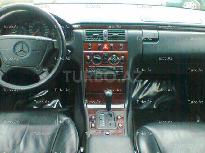 Mercedes E 230 1995, 210,000 km - 2.3 l - Bakı