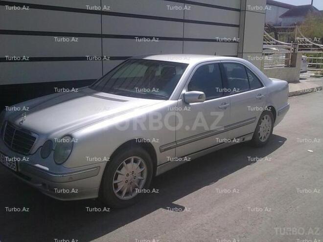 Mercedes E 220 2000, 188,000 km - 2.2 л - Bakı
