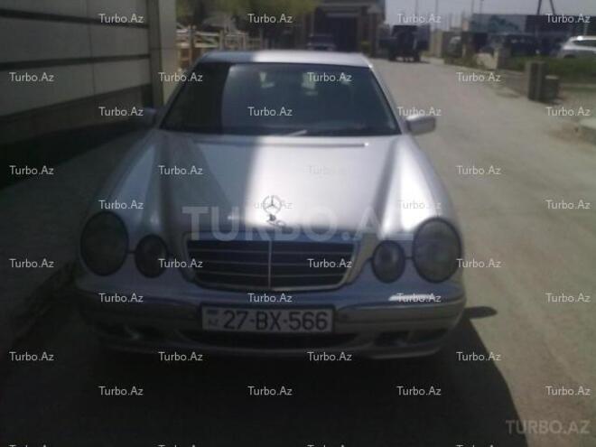 Mercedes E 220 2000, 188,000 km - 2.2 л - Bakı