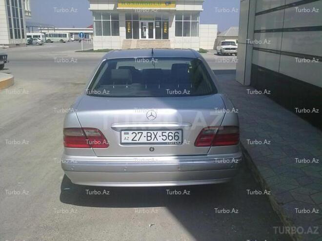 Mercedes E 220 2000, 188,000 km - 2.2 л - Bakı
