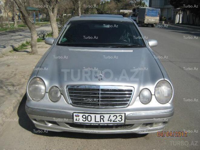 Mercedes E 220 2001, 155,000 km - 2.2 л - Bakı