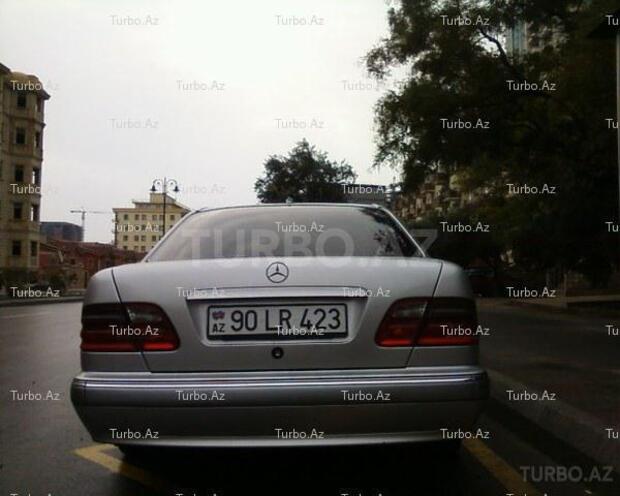 Mercedes E 220 2001, 155,000 km - 2.2 л - Bakı