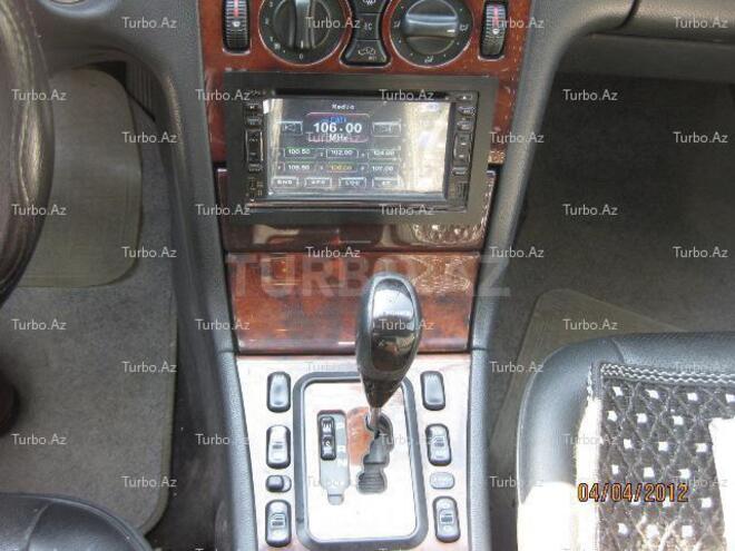 Mercedes E 220 2001, 155,000 km - 2.2 л - Bakı