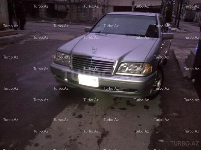 Mercedes C 220 2000, 105,500 km - 2.3 l - Bakı
