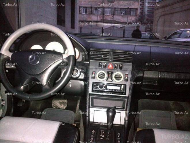Mercedes C 220 2000, 105,500 km - 2.3 l - Bakı