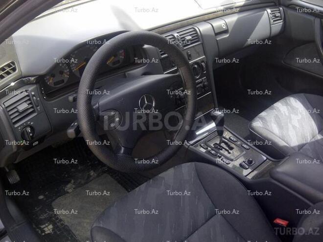 Mercedes E 240 1999, 190,000 km - 2.4 л - Bakı