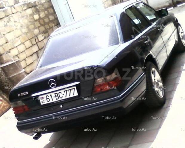 Mercedes E 200 1994, 300,000 km - 2.0 л - Bakı