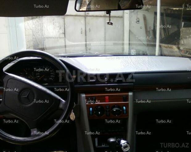 Mercedes E 200 1994, 300,000 km - 2.0 л - Bakı