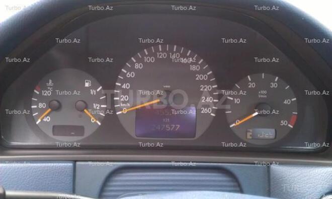 Mercedes E 270 2000, 247,500 km - 2.7 л - Bakı