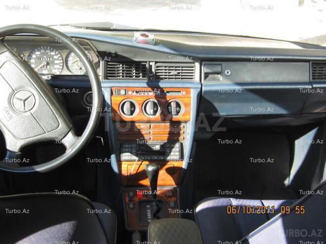 Mercedes 190 1993, 205,000 km - 2.6 л - Bakı