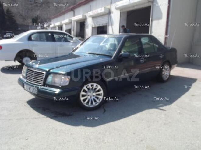 Mercedes E 220 1995, 265,000 km - 2.2 l - Bakı