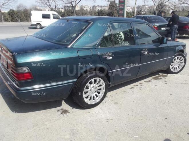 Mercedes E 220 1995, 265,000 km - 2.2 l - Bakı