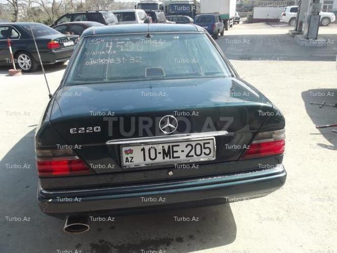Mercedes E 220 1995, 265,000 km - 2.2 l - Bakı