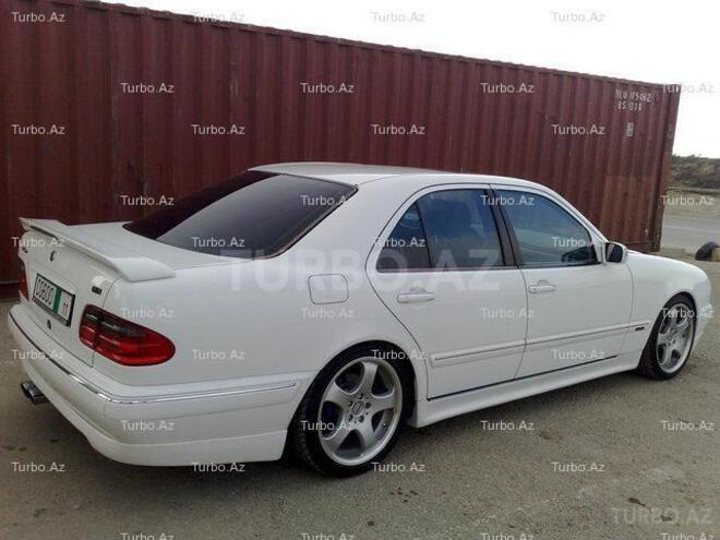 Mercedes E 320 2001, 91,000 km - 3.2 l - Bakı