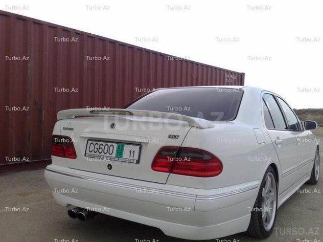 Mercedes E 320 2001, 91,000 km - 3.2 l - Bakı