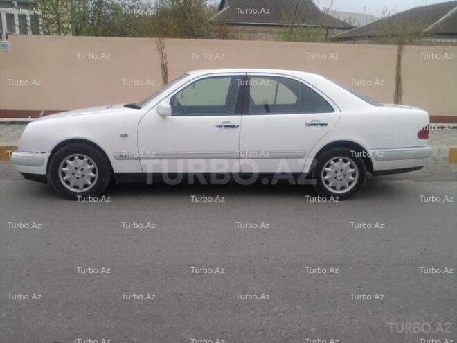 Mercedes E 220 1996, 378,000 km - 2.2 l - Bakı