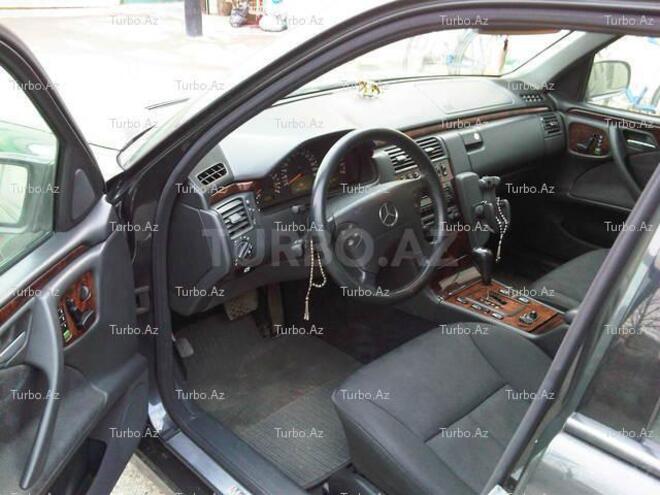 Mercedes E 240 2000, 160,000 km - 2.4 l - Bakı