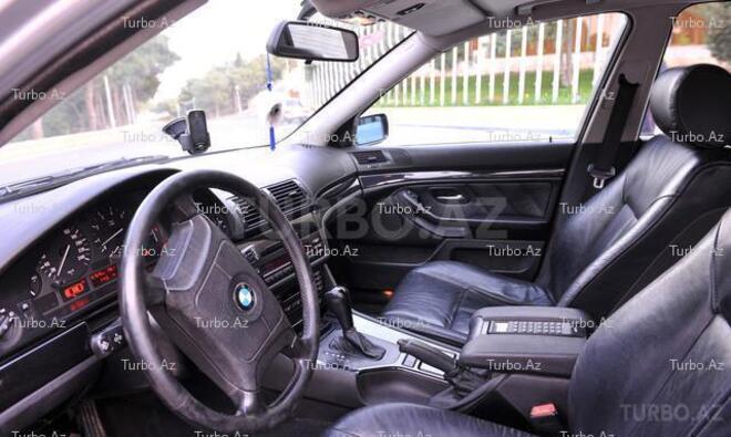 BMW 528 1999, 165,000 km - 2.8 l - Bakı