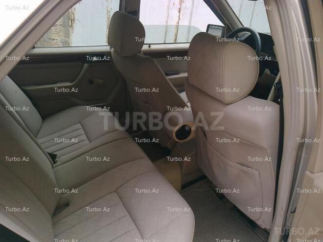 Mercedes E 200 1995, 210,960 km - 2.0 л - Bakı