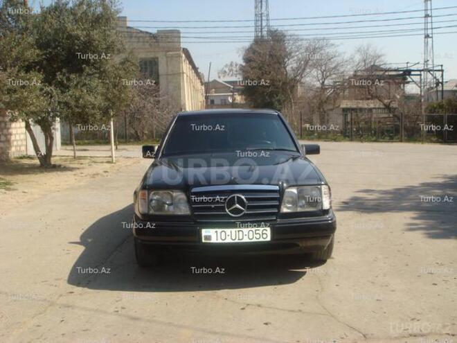 Mercedes E 220 1995, 218,000 km - 2.2 l - Bakı