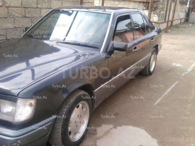Mercedes E 200 1993, 255,000 km - 2.0 l - Bakı