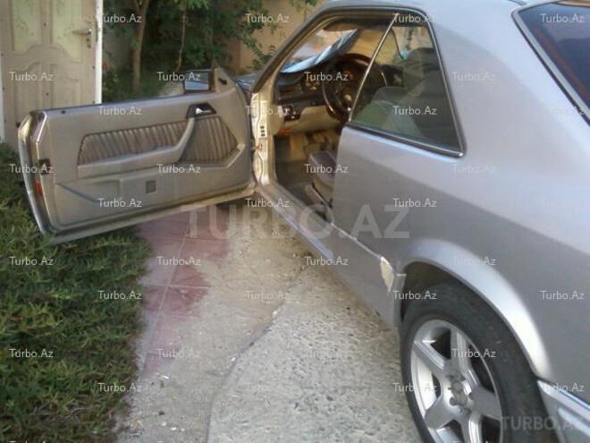 Mercedes  1988, 150,000 km - 2.3 l - Bakı