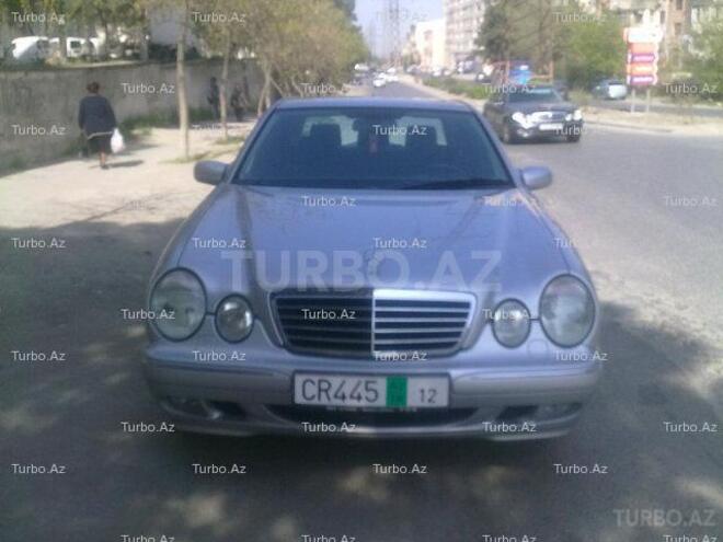Mercedes E 220 2000, 160,000 km - 2.2 l - Bakı